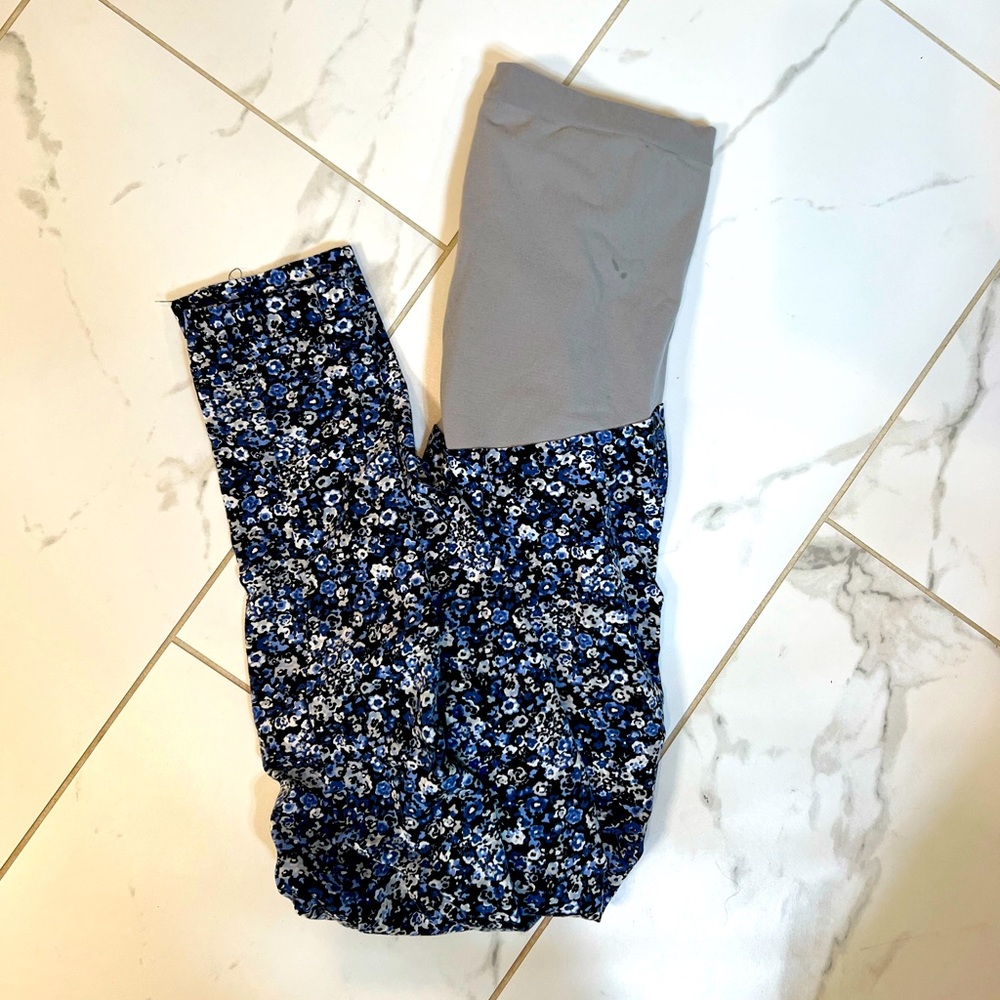Motherhood Maternity Leggings Small